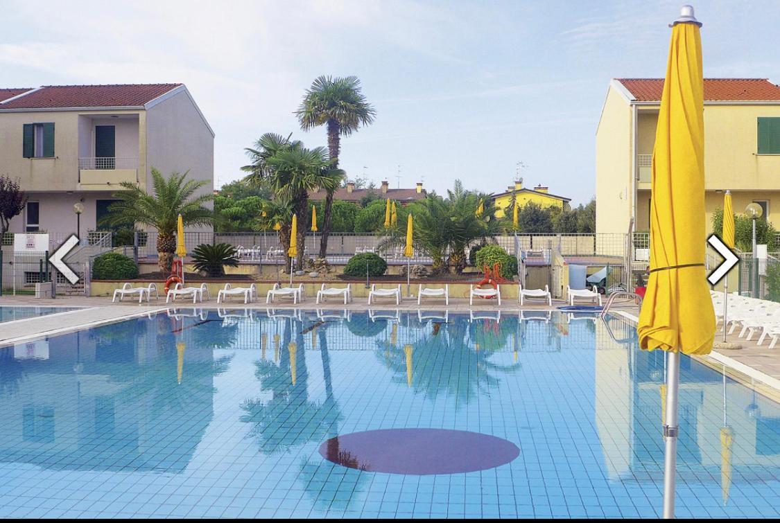 Apartment Caorle De Lux Swimming Pool, Parking, Garden Exteriör bild