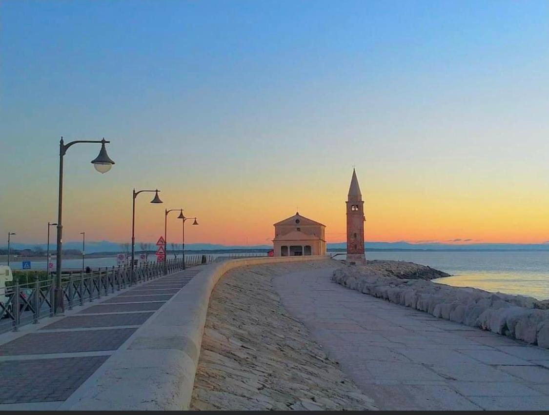 Apartment Caorle De Lux Swimming Pool, Parking, Garden Exteriör bild