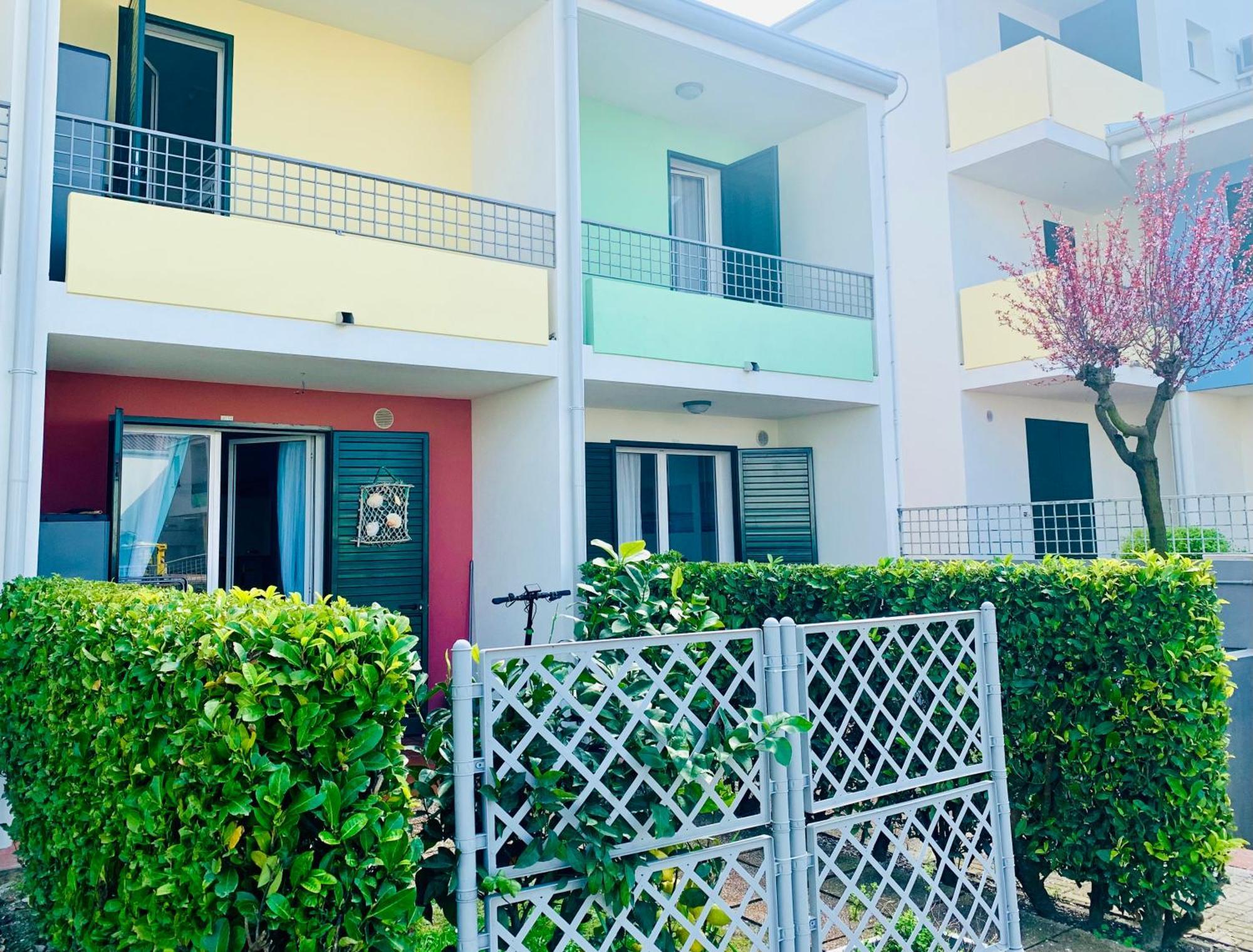 Apartment Caorle De Lux Swimming Pool, Parking, Garden Exteriör bild