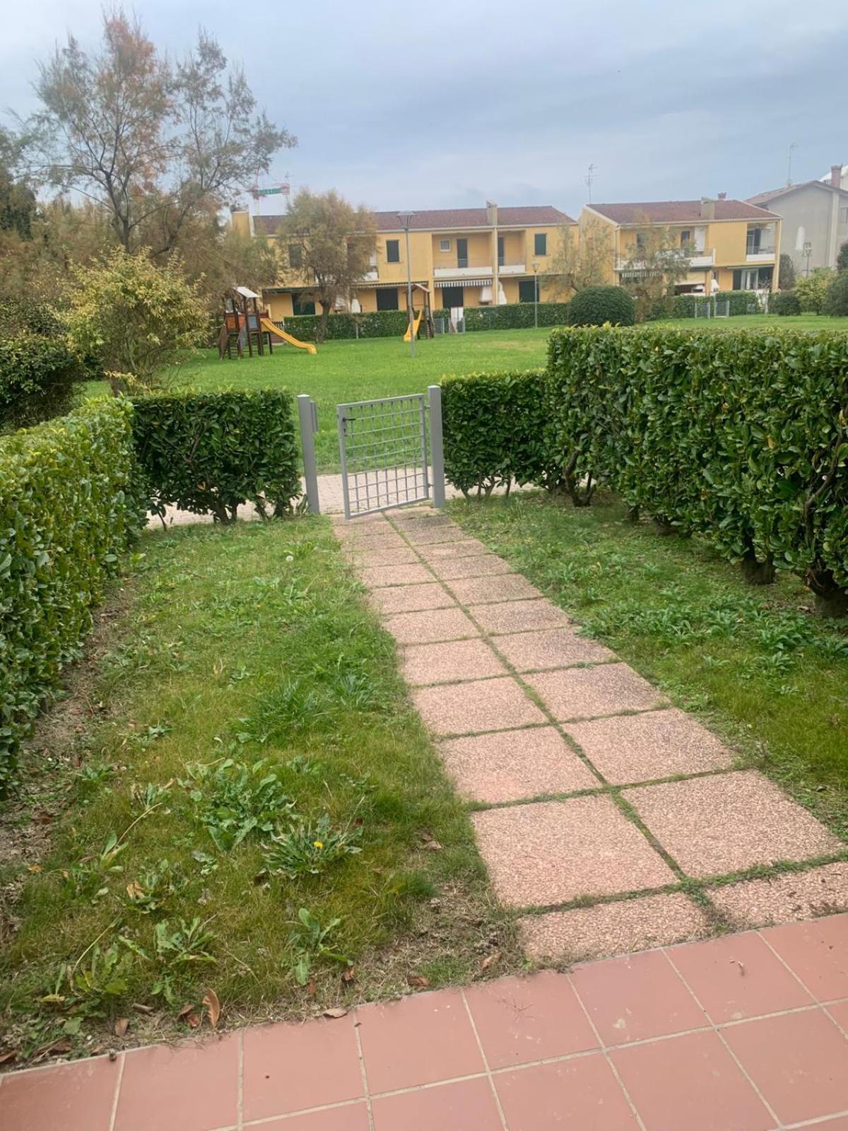 Apartment Caorle De Lux Swimming Pool, Parking, Garden Exteriör bild